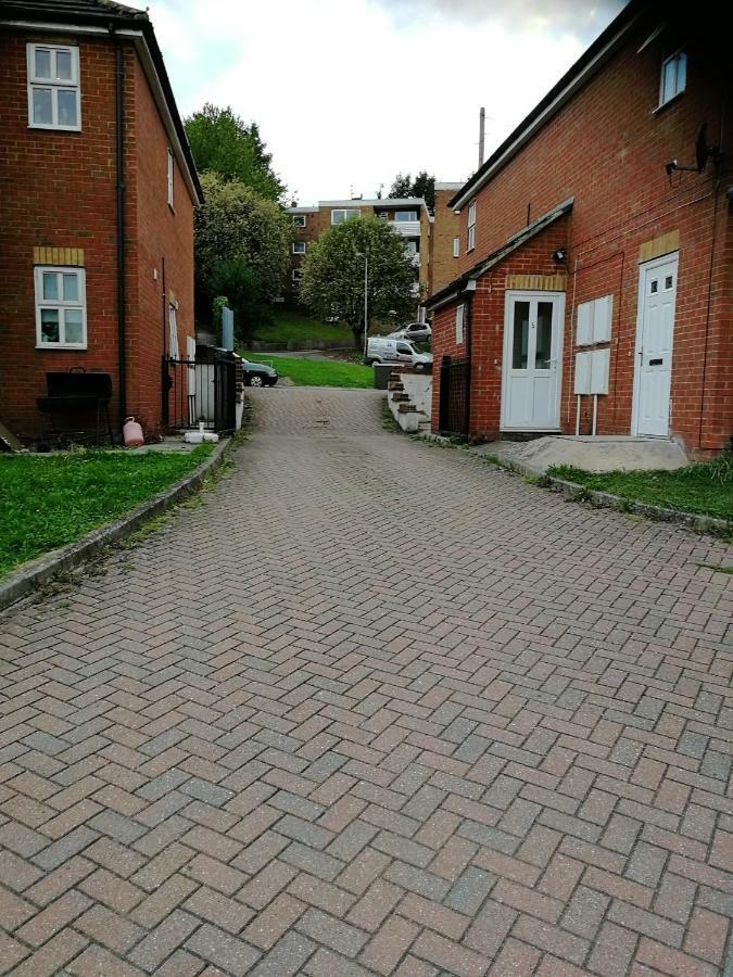 Metrolets 2 Appartamento Luton  Esterno foto